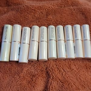 Revolution foundation stick